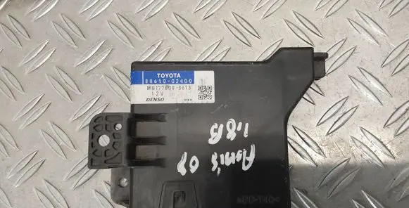 Toyota Auris 150 Air conditioning/heating control unit 8865002400