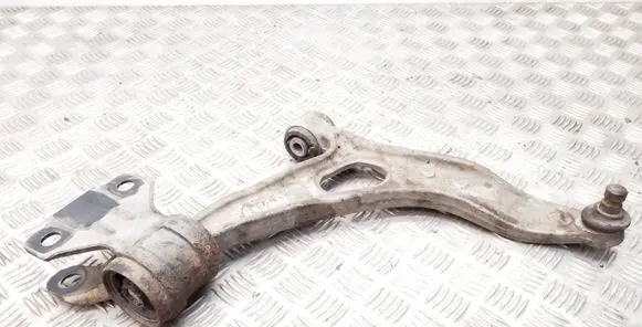 Ford Focus Front lower control arm/wishbone AV613A423PA