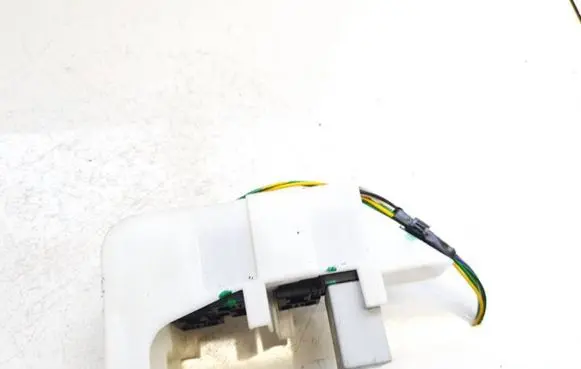 Toyota Avensis T270 Fuse box set 9008087019 90080-87019