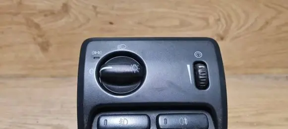 Volvo V70 Light switch 8691749