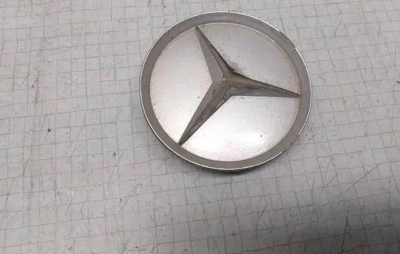Mercedes-Benz C W203 Original wheel cap 2014010225