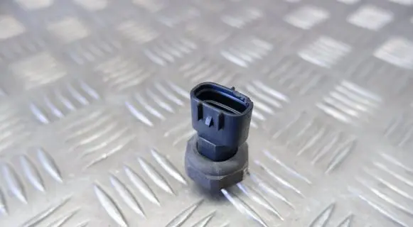 Lexus GS 300 350 430 450H Air conditioning (A/C) pressure sensor 4990007141