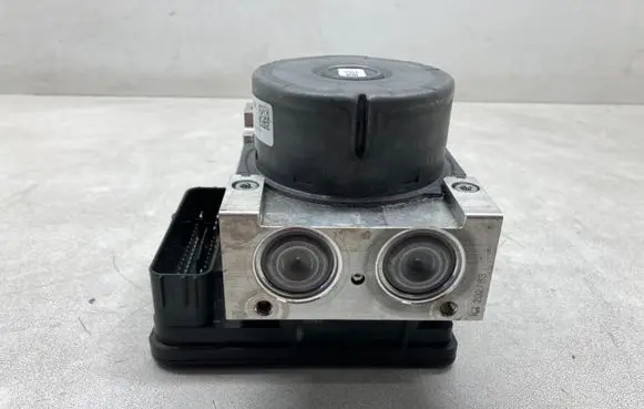 Ford Mustang VI ABS Pump GR3C2C405BC 25022000184