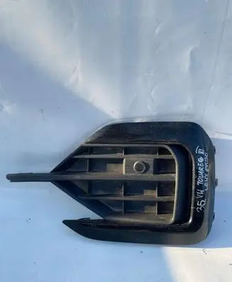 Volkswagen Touareg III Front bumper lower grill 760853664a