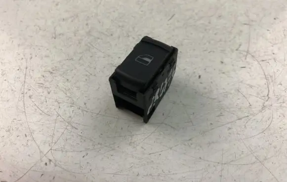 Volkswagen Golf IV Electric window control switch 3B0959855B