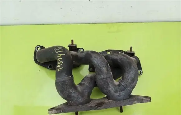 Alfa Romeo 147 Exhaust manifold 60676192