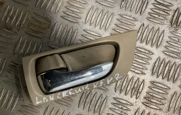Toyota Land Cruiser (J120) Front door interior handle 