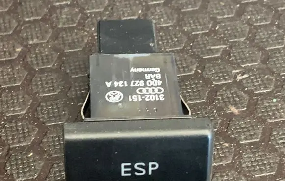 Audi A8 S8 D3 4E ESP (stability program) switch 3102151 4D0927134A