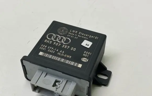 Audi A4 S4 B8 8K Light module LCM 8K590735700 00837914AA 00010403