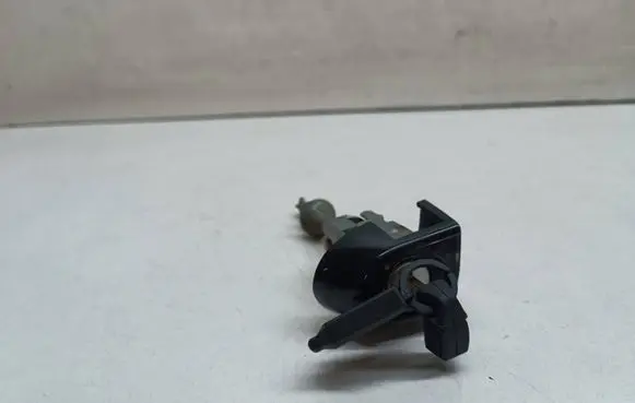 BMW X5 E70 Front door lock (next to the handle)