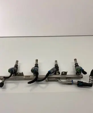 Opel Zafira B Fuel injectors set 55559375 25380933