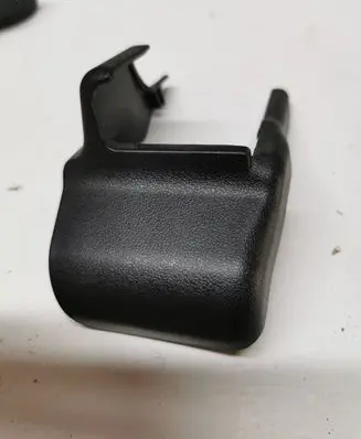Toyota RAV 4 (XA40) Front driver seat rail trim 7212842030