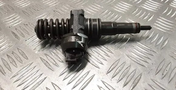 Skoda Roomster (5J) Fuel injector 038130073BP 0414720314