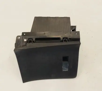 Glove box