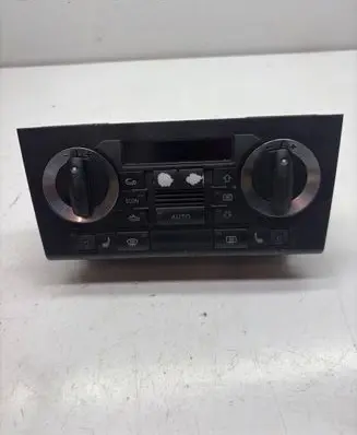 Audi A3 S3 A3 Sportback 8P Climate control unit 8P0820043N 412206018040