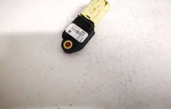 Lexus IS 220D-250-350 Airbag deployment crash/impact sensor 898310p020 89831-0p020