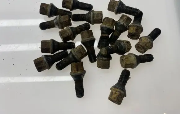 Opel Vectra C Nuts/bolts 
