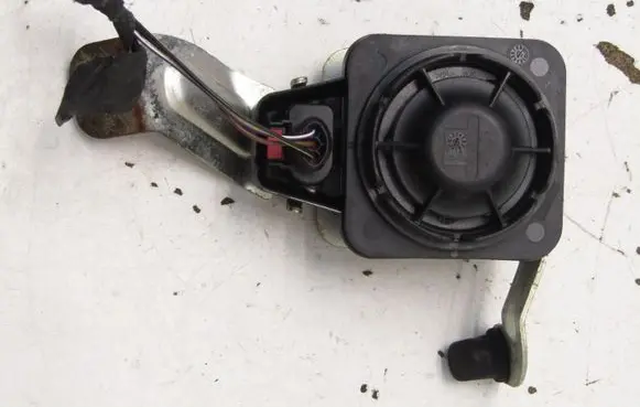 Audi A3 S3 8V Alarm system siren 8V2951285