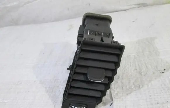 Opel Astra K Dashboard side air vent grill/cover trim