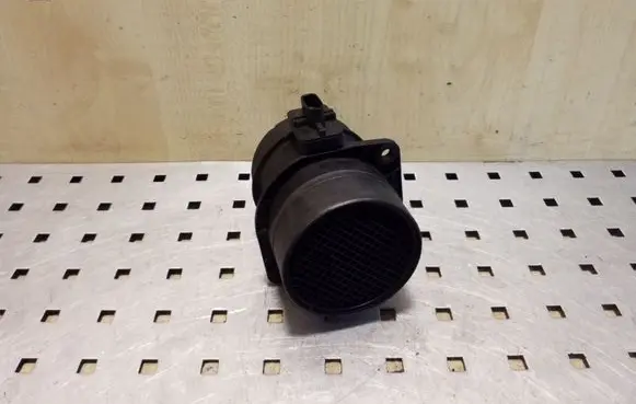 Volkswagen PASSAT B7 Mass air flow meter 0281002956 03L906461A F00C2G8010