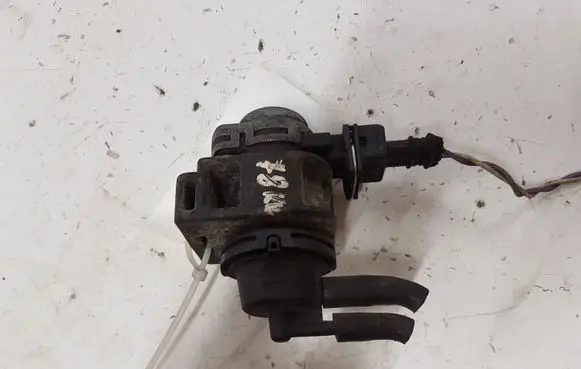 Renault Scenic II - Grand scenic II Turbo solenoid valve EV521