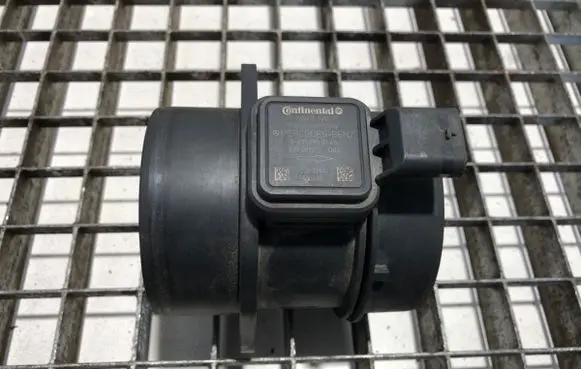 Mercedes-Benz Sprinter W906 Mass air flow meter A6510900148