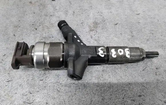 Subaru Forester SH Fuel injector 16613AA020