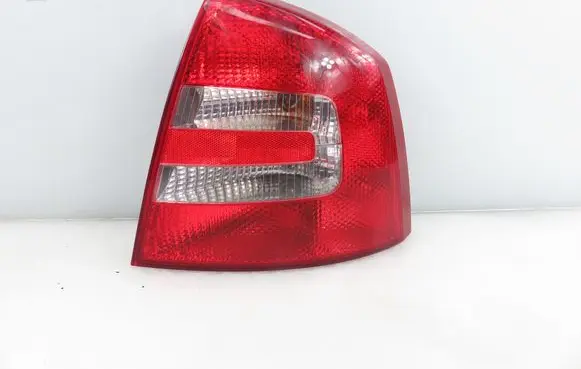 Skoda Octavia Mk2 (1Z) Rear/tail lights 1Z5945112A 1Z5945096A
