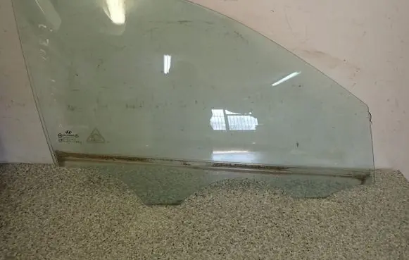Hyundai i30 Sliding door window/glass 
