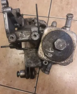 Audi A6 S6 C4 4A Power steering pump mounting bracket 059145169 Leg231