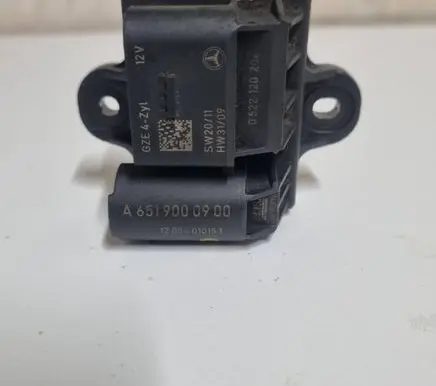 Mercedes-Benz E W212 Glow plug pre-heat relay A6519000900 GZ54ZV