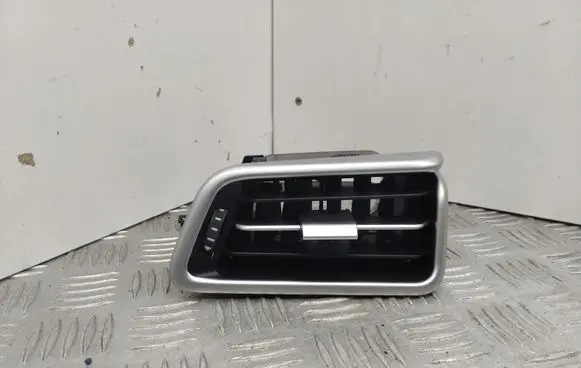 Maserati Ghibli Dashboard side air vent grill/cover trim 6700190610