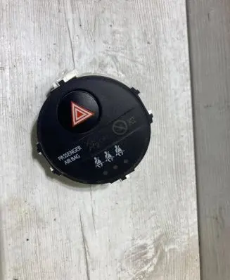 Hazard light switch