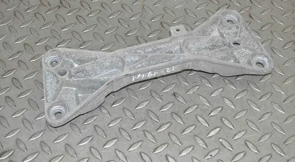 BMW 4 F32 F33 Gearbox mounting bracket 6796609