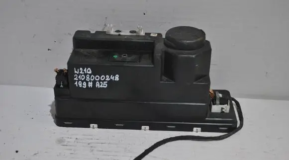 Mercedes-Benz E W210 Central locking vacuum pump 2108000248
