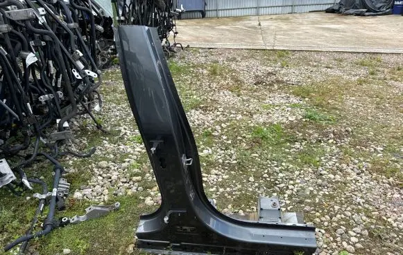 BMW X1 F48 F49 Pillar (middle) 