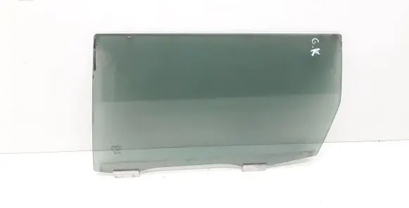 Volvo XC70 Rear door window glass