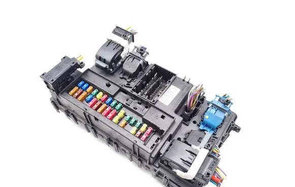 Ford Mondeo MK V Fuse module FU5T15604BFB A2C7534400150