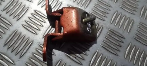 Nissan Note (E11) Rear door lower hinge