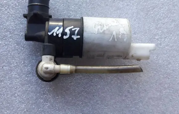 Renault Scenic II - Grand scenic II Windscreen/windshield washer pump 8200067015 8200295685 9641553880