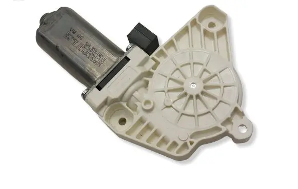 Volkswagen PASSAT B8 Front door window regulator motor 5Q4959802B