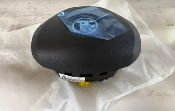 Skoda Fabia Mk3 (NJ) Steering wheel airbag 6V0880201A 20150540193 309365099340AA