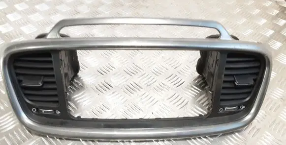 KIA Sorento Dash center air vent grill