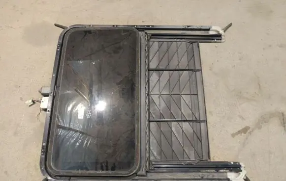 Nissan Terrano Sunroof set