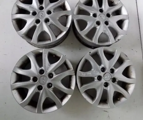 R16 alloy rim