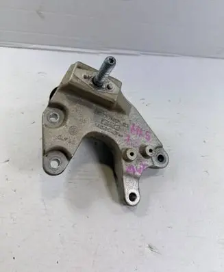 Ford Mondeo MK V Engine mount bracket DG93-7M125-AD