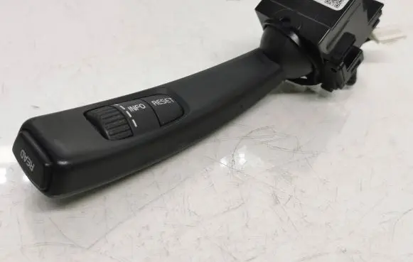 Volvo V60 Indicator stalk 31334647