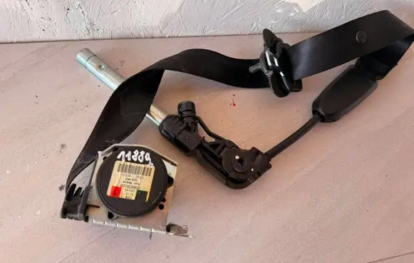 BMW 5 E60 E61 Front seatbelt 601629800 7149509