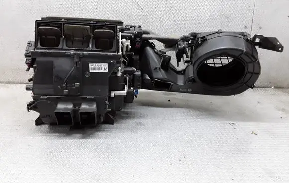 Interior heater climate box assembly