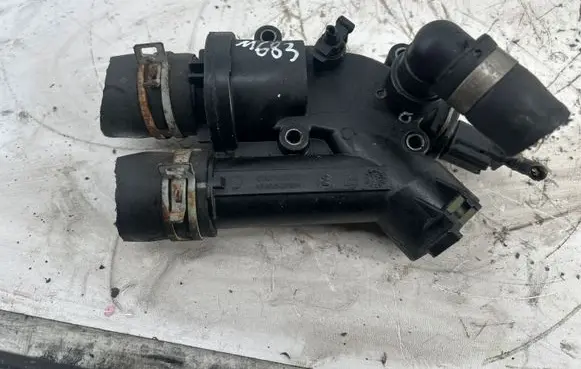 Ford Galaxy Thermostat/thermostat housing 9657182080